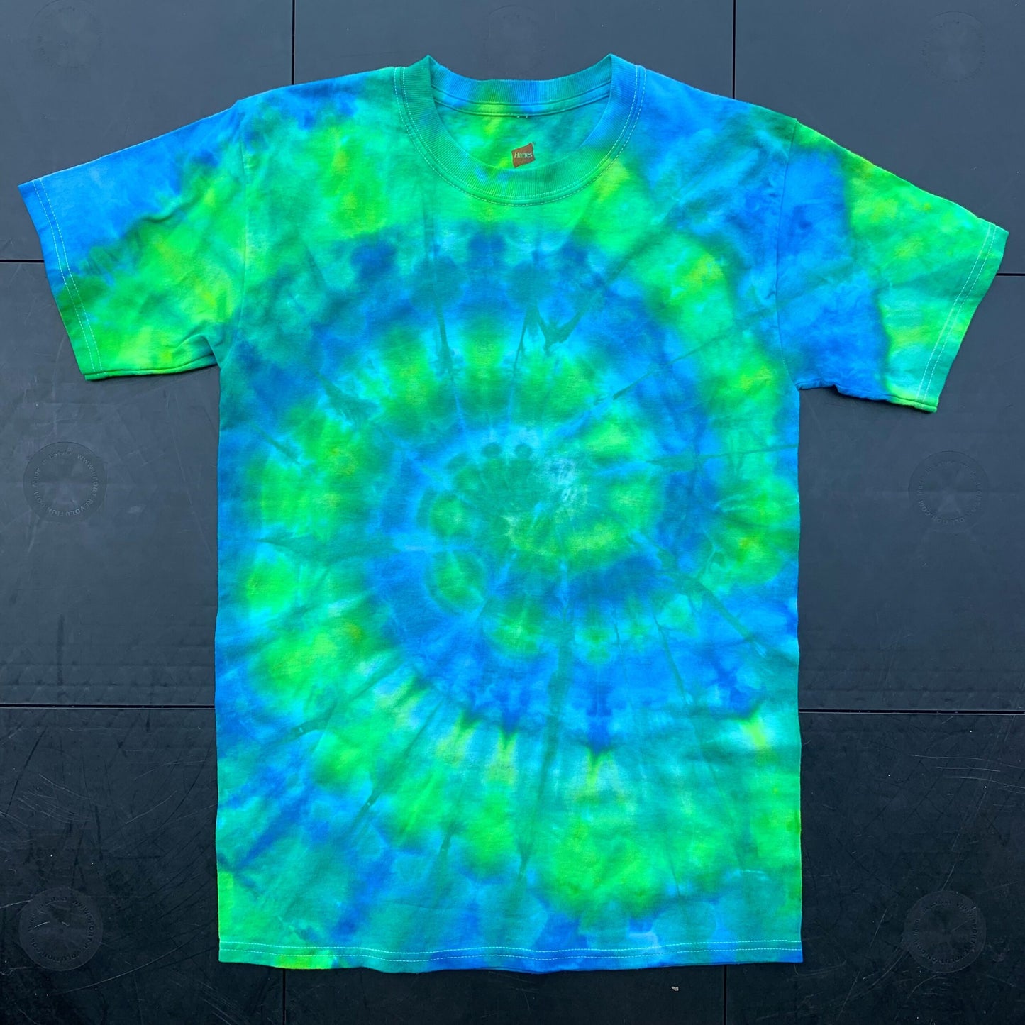 Shirt-Short Sleeve-Blue/Green Spiral