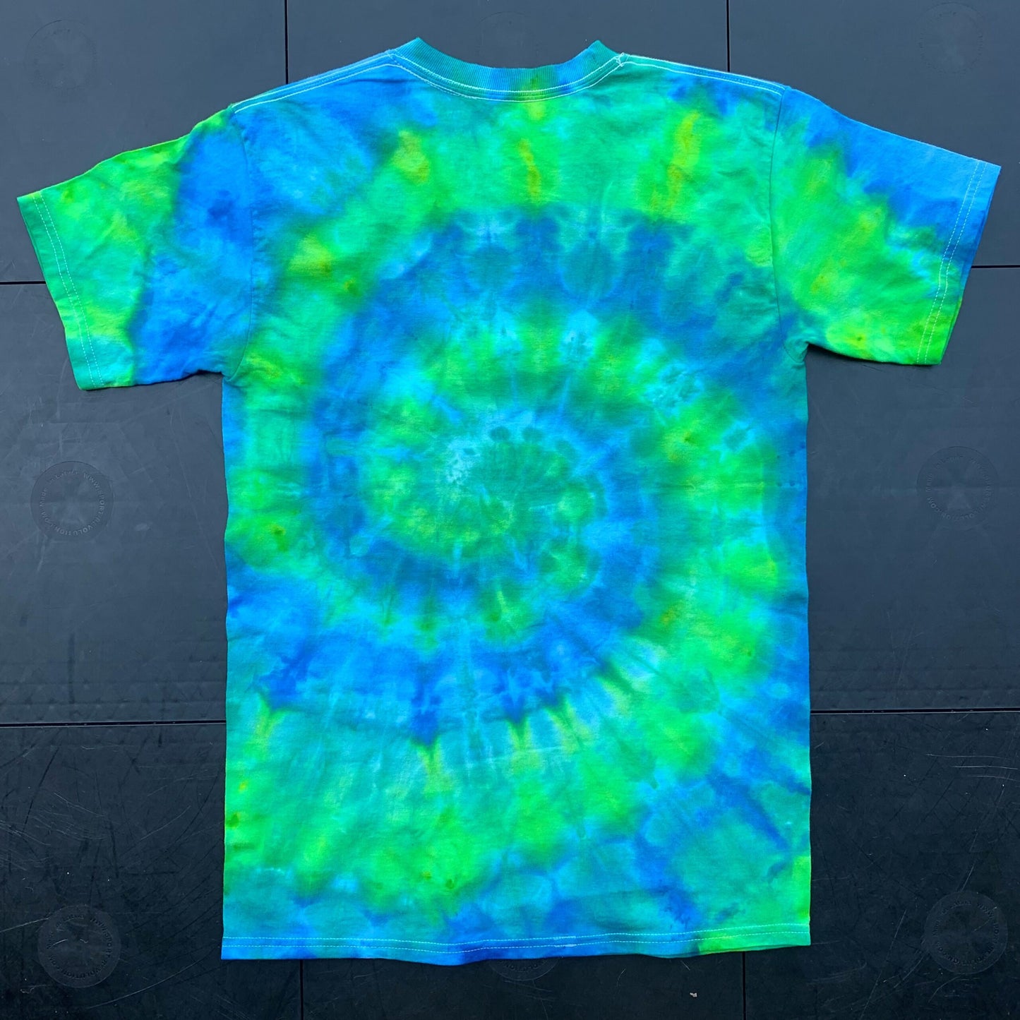 Shirt-Short Sleeve-Blue/Green Spiral